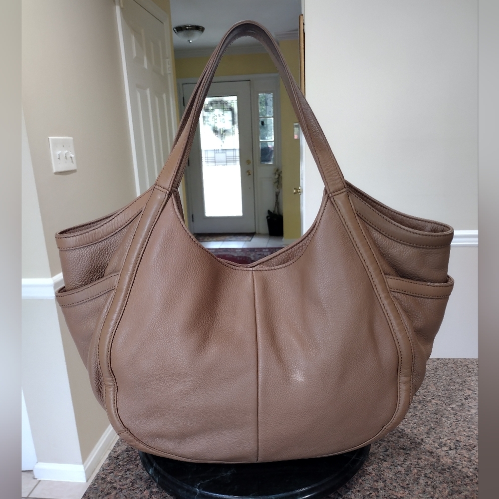 Tory Burch Hannah Pocket Hobo in Sand - Picture 6 of 15